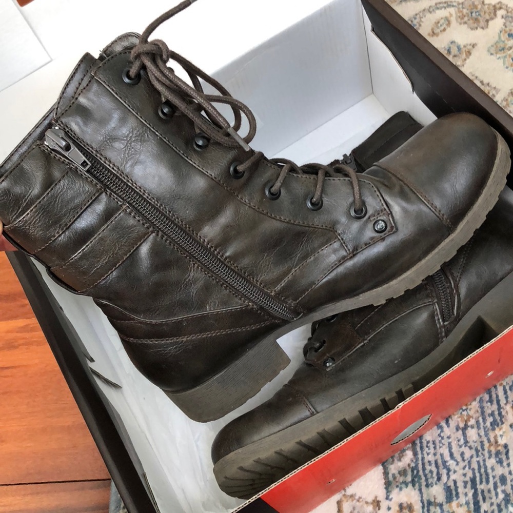 Guess brown lace up boots